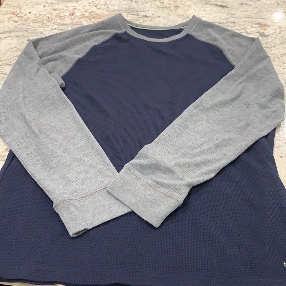 Gently used waffle weave long sleeve shirt Adult M